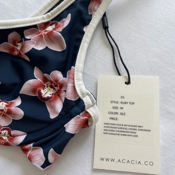 ACACIA Ruby/Olive Set-Isle - Picture 2 of 3